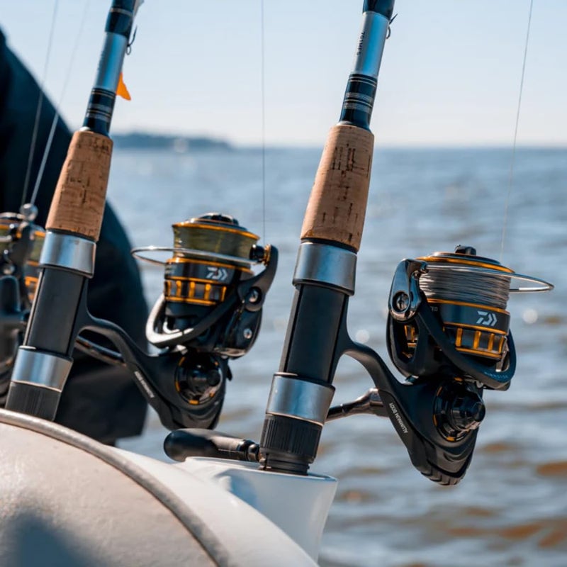 Daiwa دايوا BG2000 بكرة صيد ملح البحر، أسود/ذهبي - Image 3